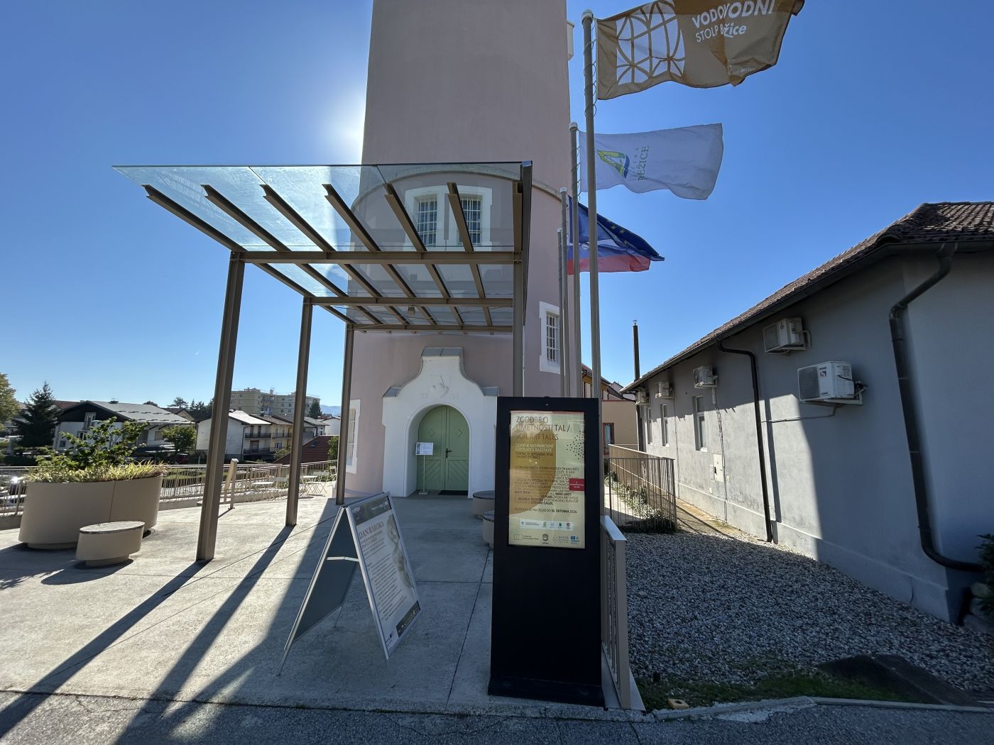 Zunanji digitalni totem DIGITREND pri Vodovodnem stolpu v Brežicah